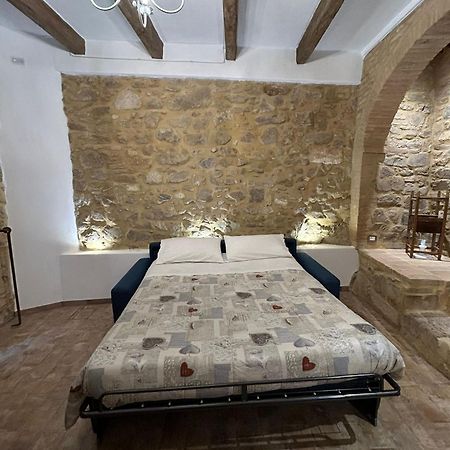 Borgo Di Mezzo Lejlighed Castelnuovo dellʼAbate Eksteriør billede