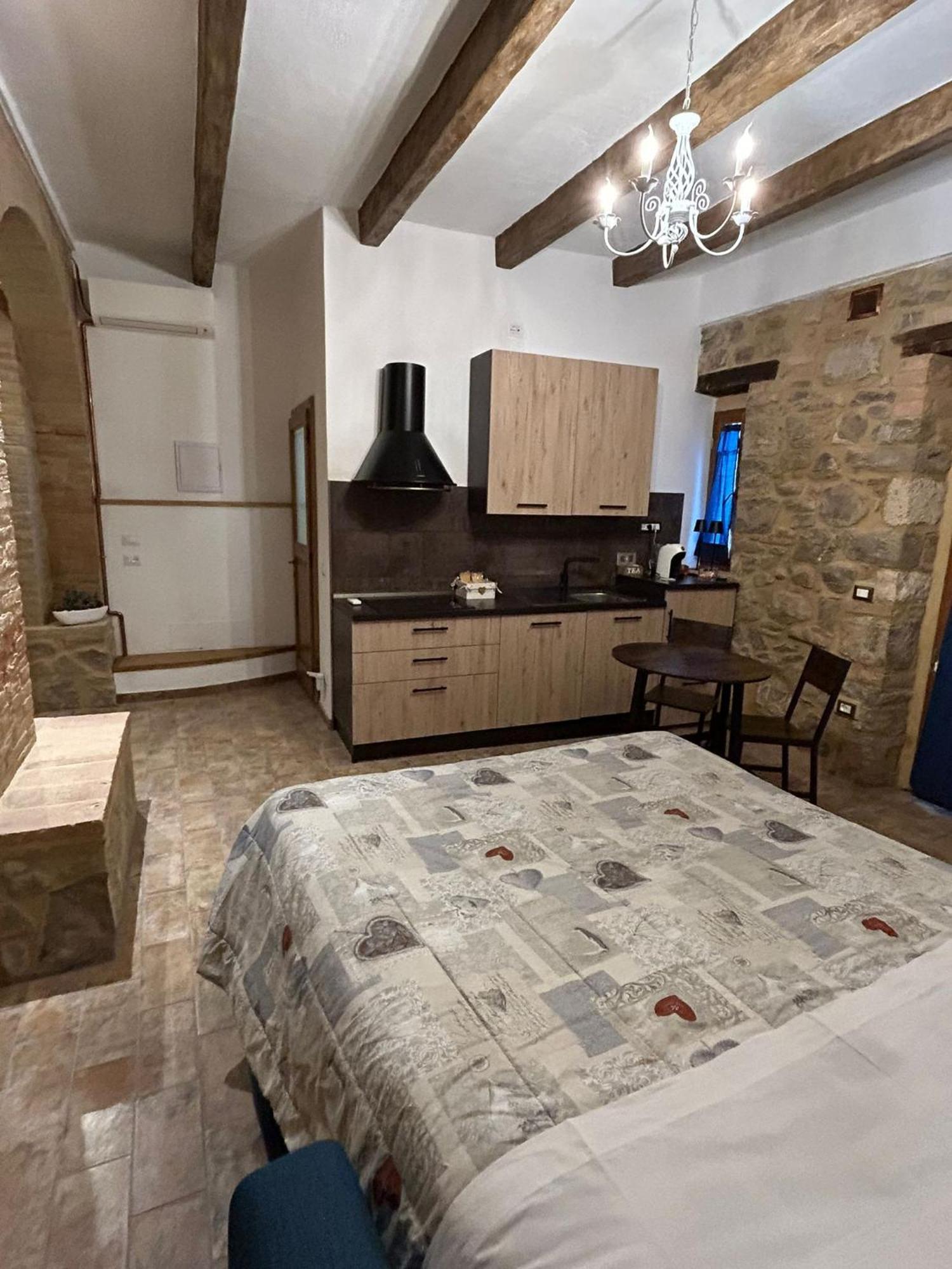 Borgo Di Mezzo Lejlighed Castelnuovo dellʼAbate Eksteriør billede